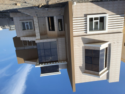 CURTAIN WALL